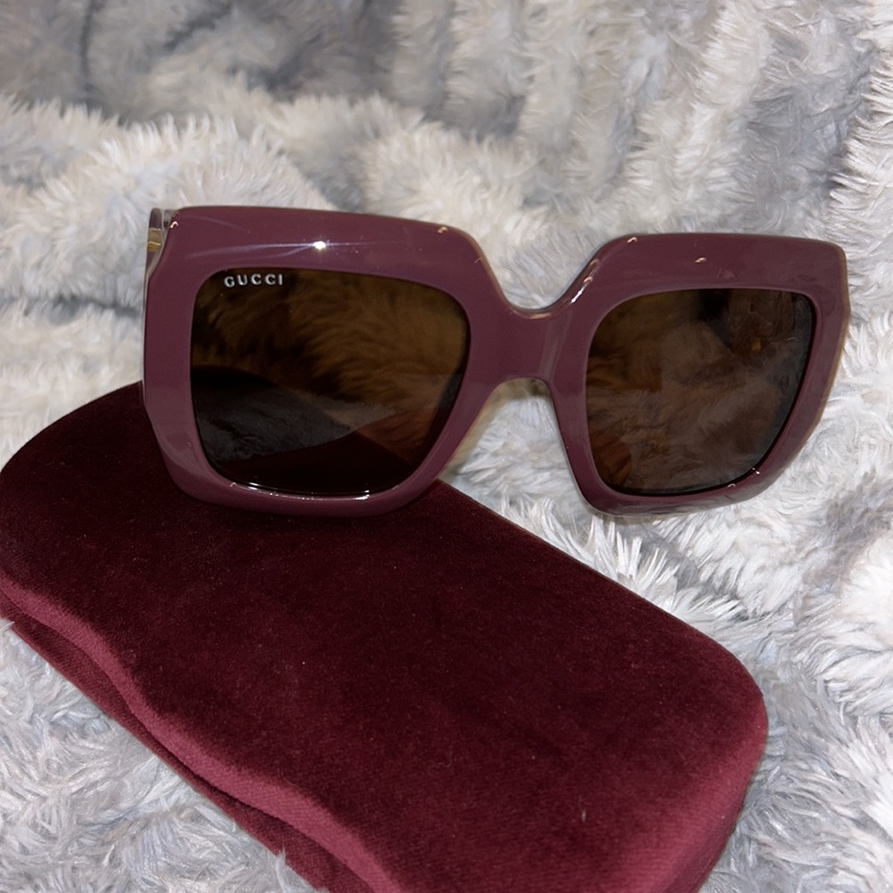 GUCCI maroon sunglasses !!!